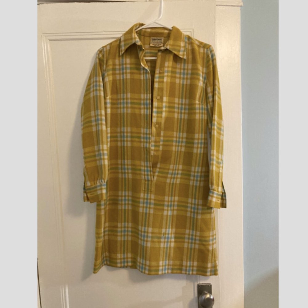 Vintage Irish Wool Plaid shift dress. Donald Davies Size Small